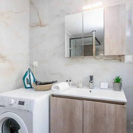 Elite 2-bdrm Maisonette In Nikiti, 250m To Apartament
