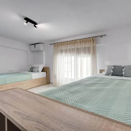 Elite 2-bdrm Maisonette In Nikiti, 250m To Apartament