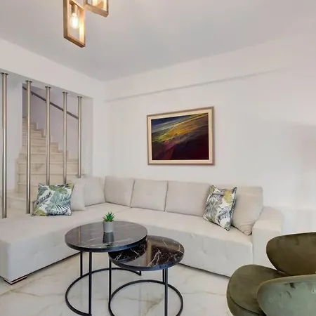Elite 2-bdrm Maisonette In Nikiti, 250m To Apartament *